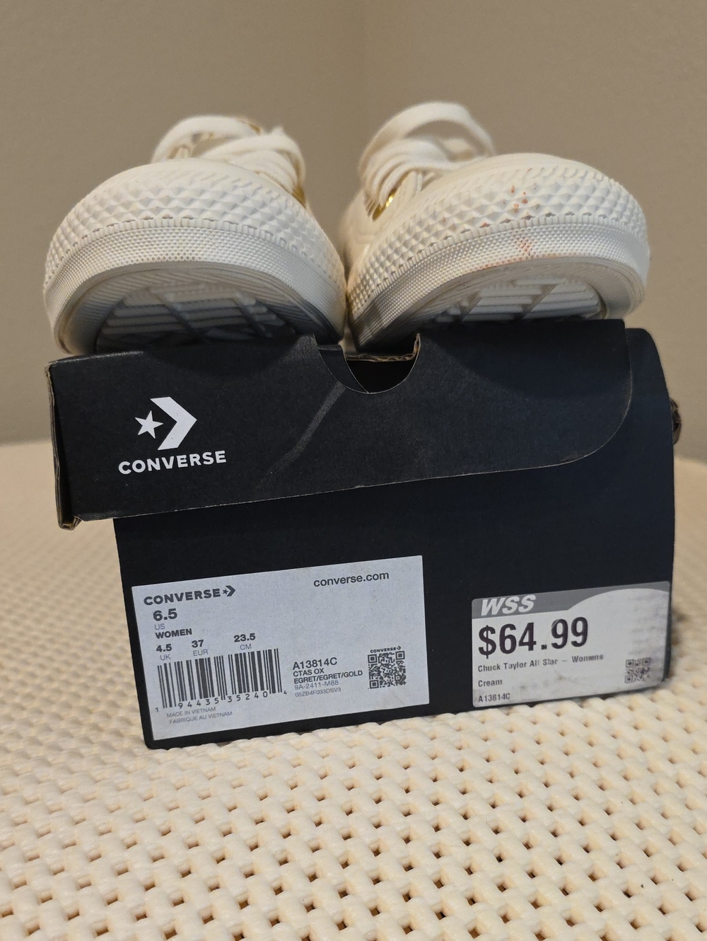 Converse Cream and White Low Top Chuck Taylor Sneakers 6.5 Womens Leather